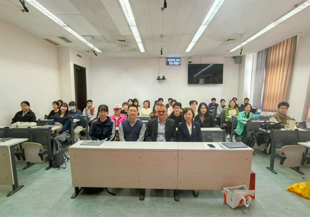 编辑后:图2 会场现场.jpg