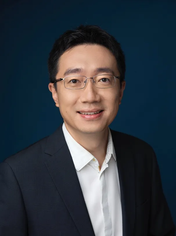 李博.jpg 李博.jpg