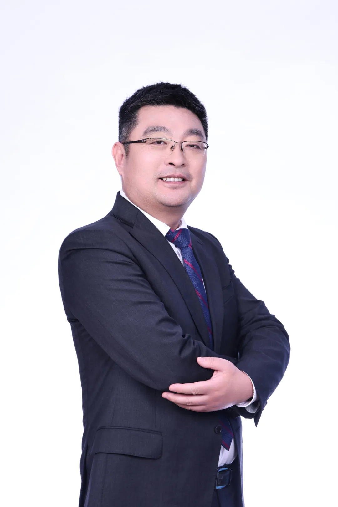 张辉.jpg 张辉.jpg